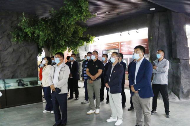 MG电子
组织参观省国家安全教育基地