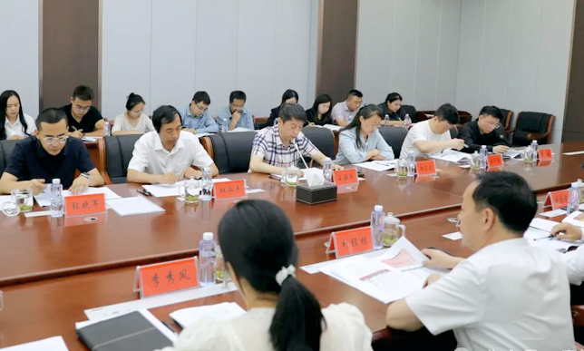 MG电子
置业有限公司与西宁经济技术开发区发展集团有限公司招商合作签约仪式圆满举行