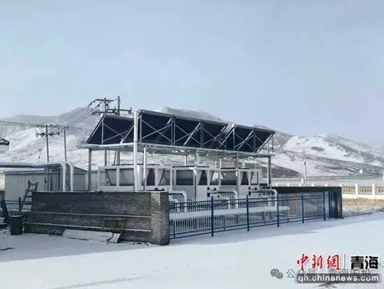 图为青海国晟位于果洛州大武西收费站 “太空1号”太阳能热泵分布式供暖项目。青海国晟集团供图 图为青海国晟位于果洛州大武西收费站 “太空1号”太阳能热泵分布式供暖项目。青海国晟集团供图